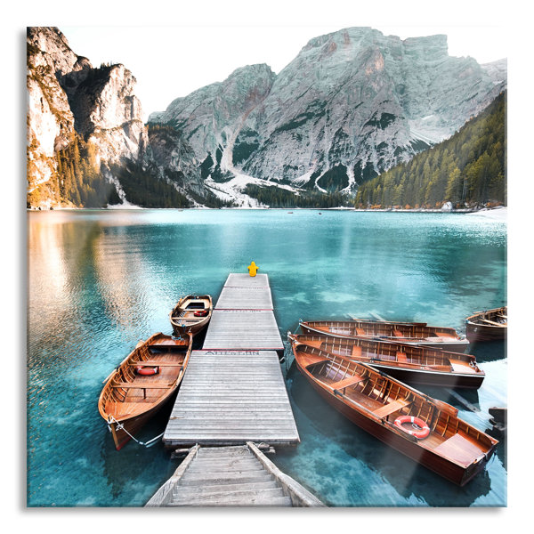 Union Rustic Glasbild Bootssteg Und Berge Am See Braies Wayfair De